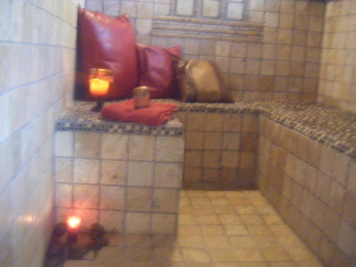 Suite Spa Acces Autonome Beaucaire  Buitenkant foto