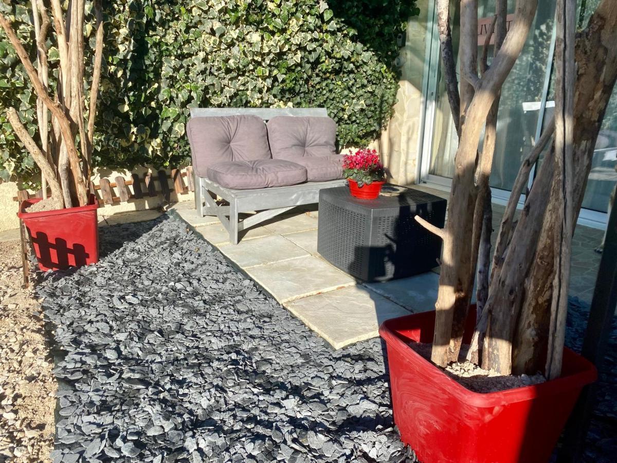 Suite Spa Acces Autonome Beaucaire  Buitenkant foto