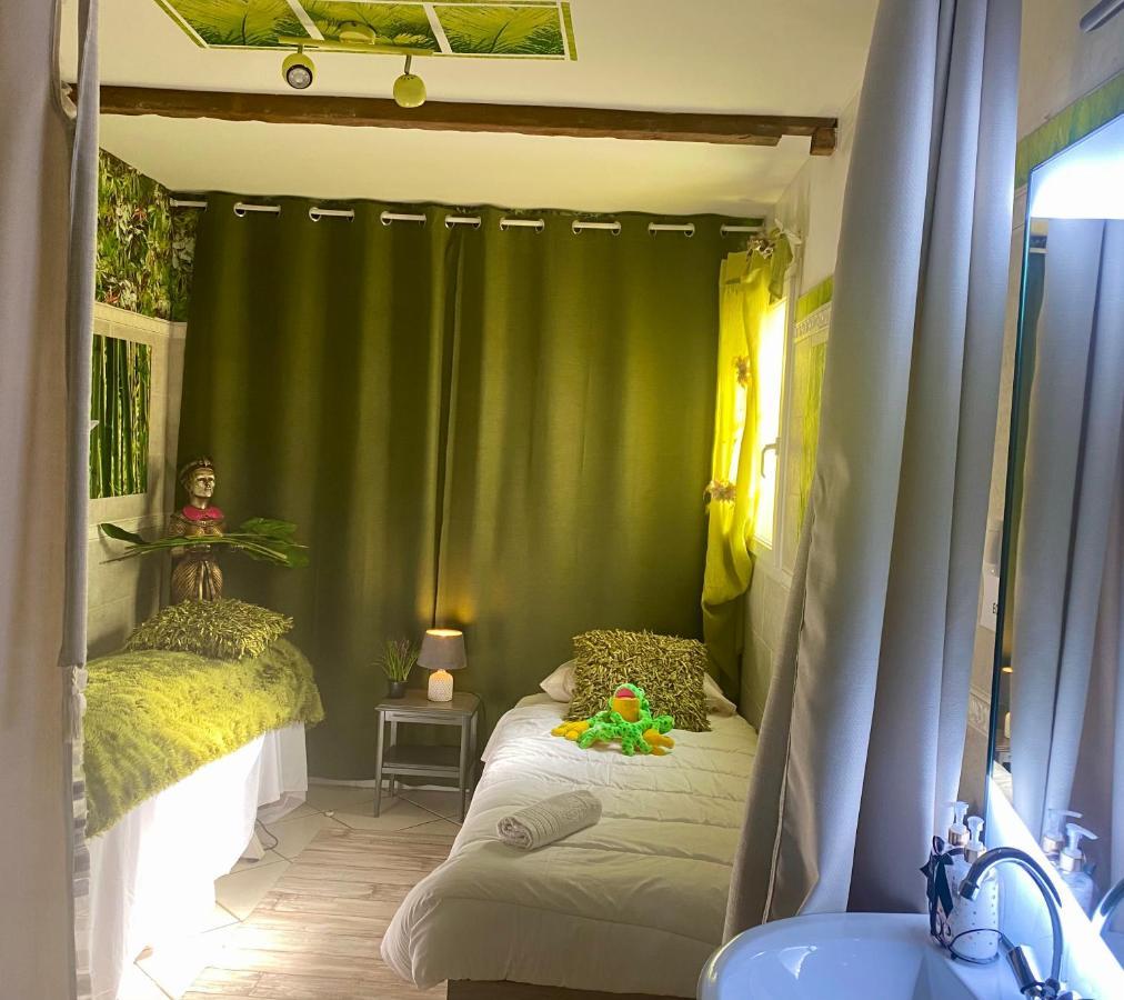 Suite Spa Acces Autonome Beaucaire  Buitenkant foto