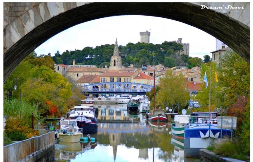 Suite Spa Acces Autonome Beaucaire  Buitenkant foto
